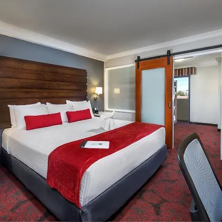 Desert Palms Hotel